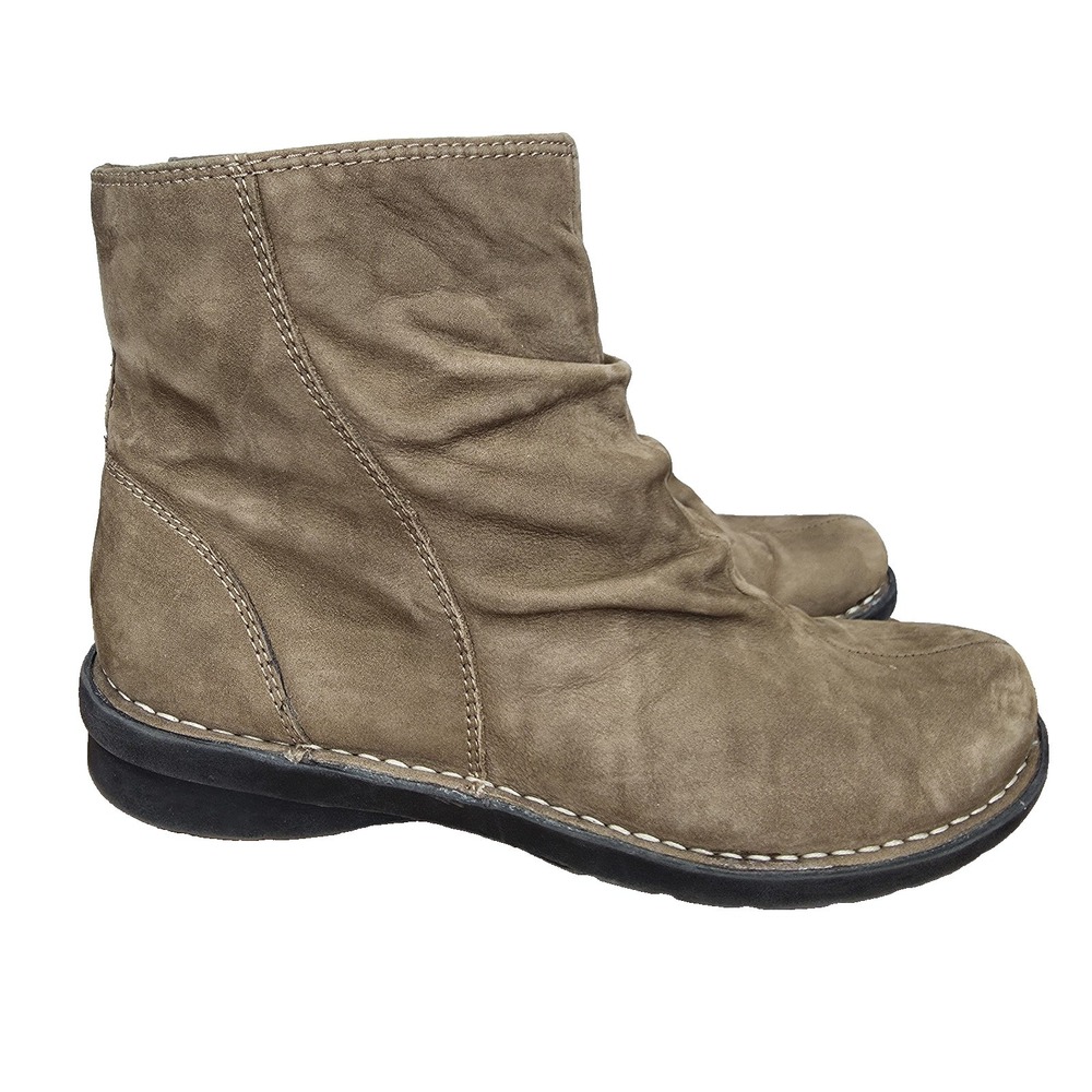 Clarks Ankle Boots Womens 6.5 M Artisan Avington Swan Brown Leather Bootie